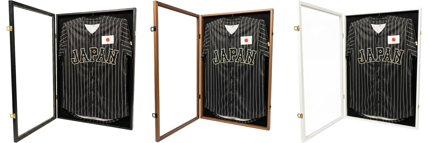 BLACK / BROWN / WHITEの3色