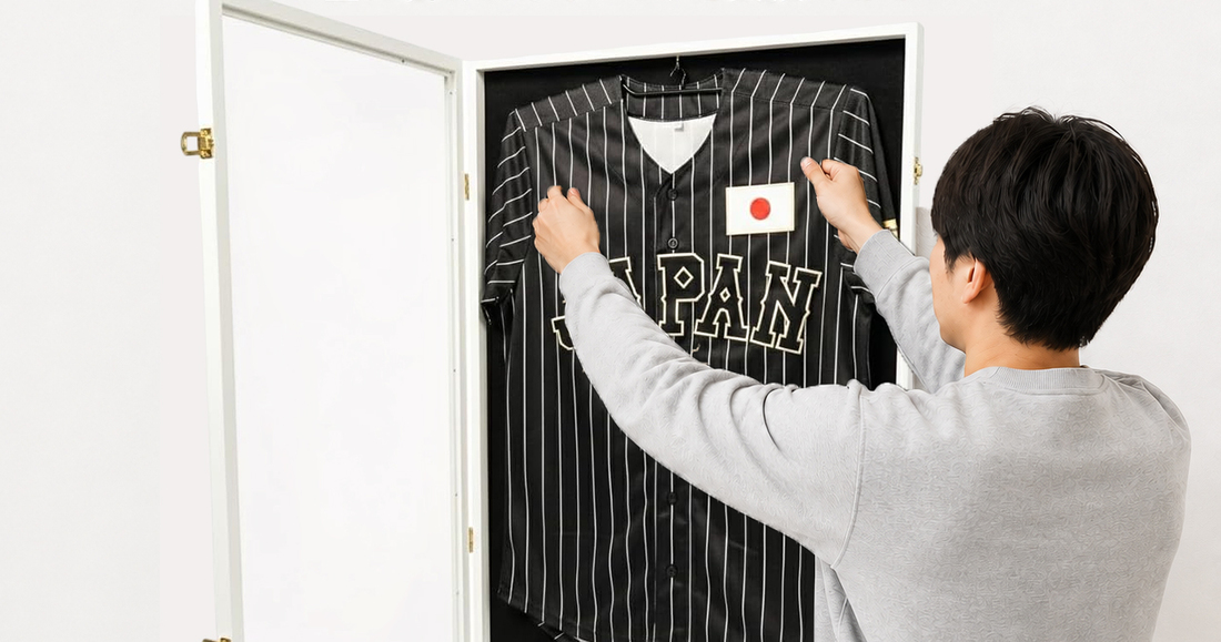 壁に取り付けた額縁